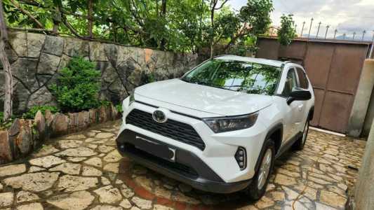 Toyota RAV4, Бензин, 2019