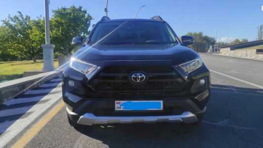 Toyota RAV4, Бензин, 2019