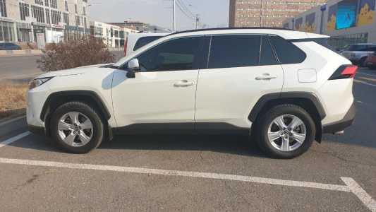 Toyota RAV4, Бензин, 2019