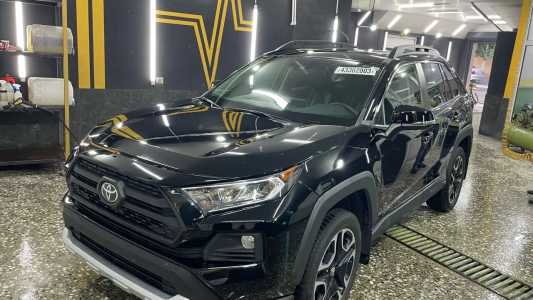 Toyota RAV4, Бензин, 2019