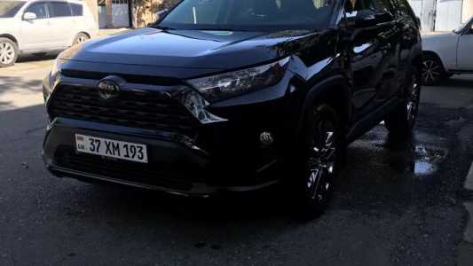 Toyota RAV4, Бензин, 2019