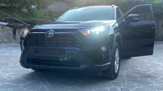 Toyota RAV4, Бензин, 2019