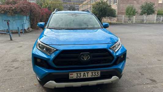 Toyota RAV4, Бензин, 2019