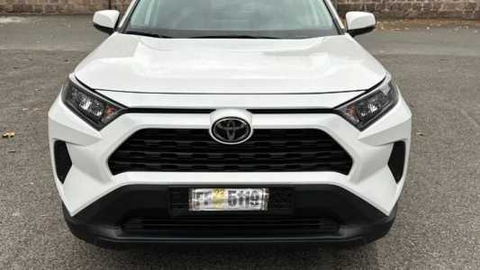 Toyota RAV4, Бензин, 2020