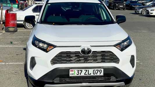 Toyota RAV4, Бензин, 2020