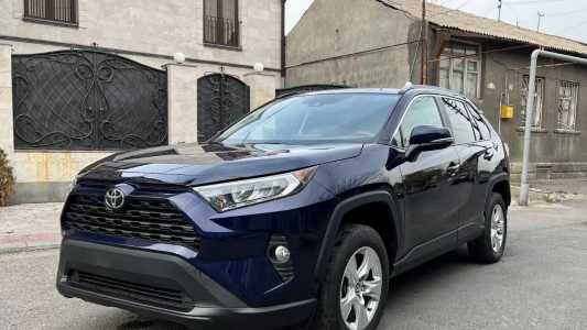 Toyota RAV4, Бензин, 2020