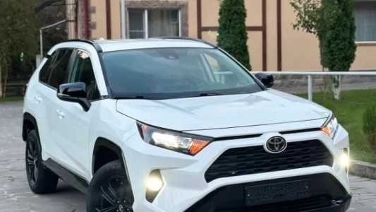 Toyota RAV4, Бензин, 2020