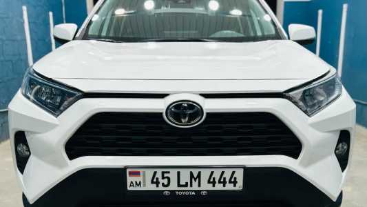 Toyota RAV4, Бензин, 2020