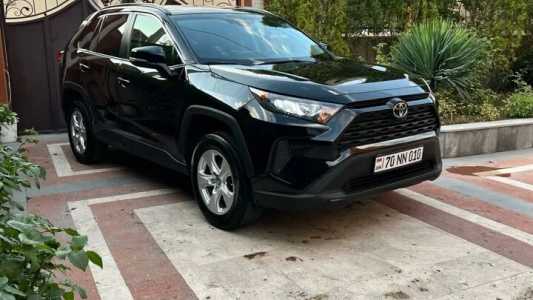 Toyota RAV4, Бензин, 2020