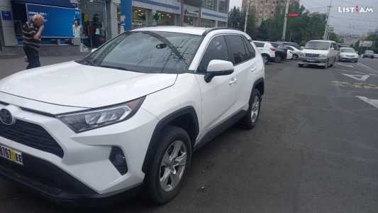 Toyota RAV4, Бензин, 2020