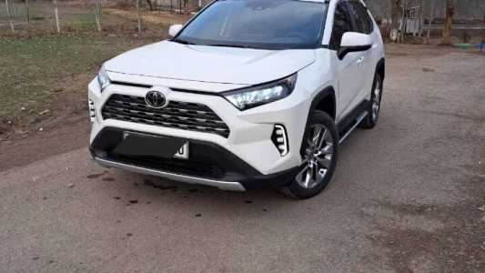 Toyota RAV4, Бензин, 2021