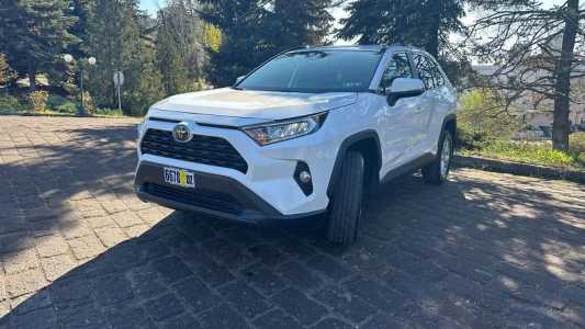 Toyota RAV4, Бензин, 2021