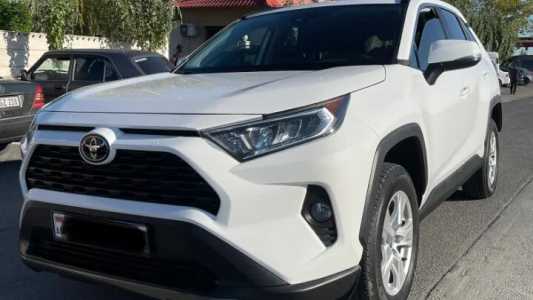 Toyota RAV4, Бензин, 2021