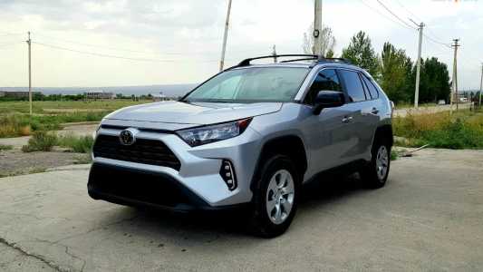 Toyota RAV4, Бензин, 2021