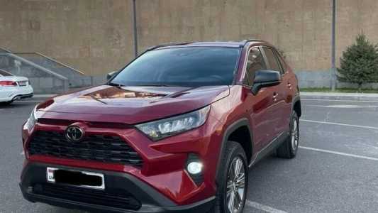 Toyota RAV4, Бензин, 2021