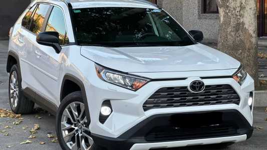 Toyota RAV4, Бензин, 2021