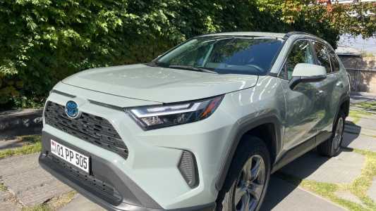 Toyota RAV4, Гибрид, 2022