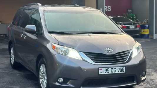 Toyota Sienna, Бензин, 2017