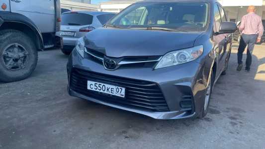 Toyota Sienna, Бензин, 2019