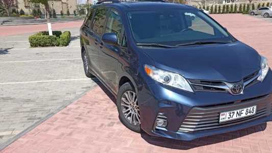 Toyota Sienna, Бензин, 2019