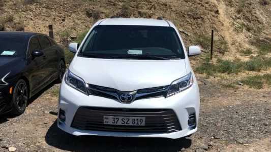 Toyota Sienna, Бензин, 2019