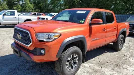 Toyota Tacoma, Бензин, 2018