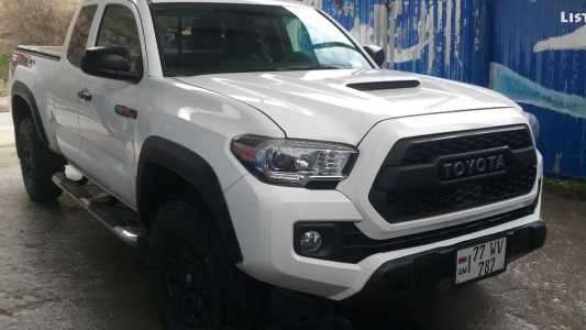 Toyota Tacoma, Бензин, 2021