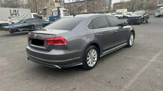 Volkswagen Passat, Бензин, 2012