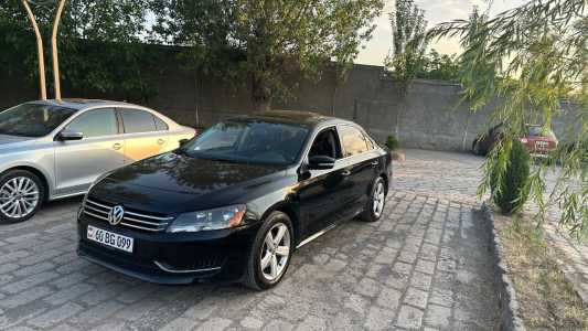 Volkswagen Passat, Бензин, 2012