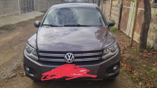 Volkswagen Tiguan, Бензин, 2012