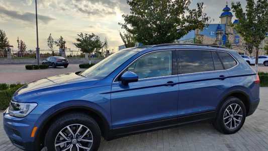 Volkswagen Tiguan, Бензин, 2019