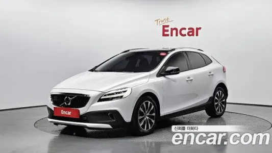 Volvo V40 Cross-Country, 2018