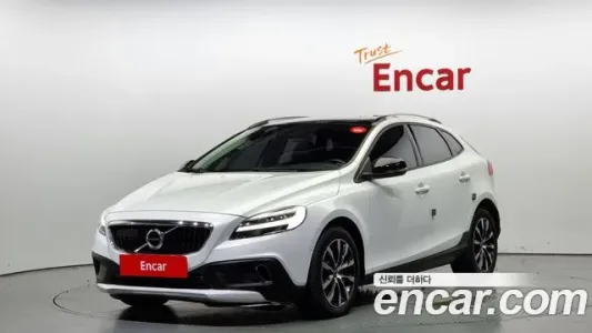 Volvo V40 Cross-Country, 2019