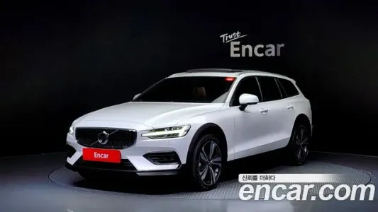 Volvo V60 Cross-country 2nd Generation, 2021