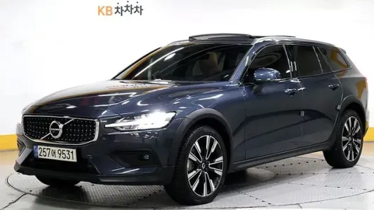 Volvo V60 Cross-country 2nd Generation, 2022