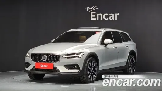 Volvo V60 Cross-country 2nd Generation, 2023