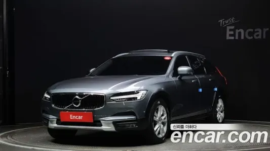 Volvo V90 Cross-Country, 2018