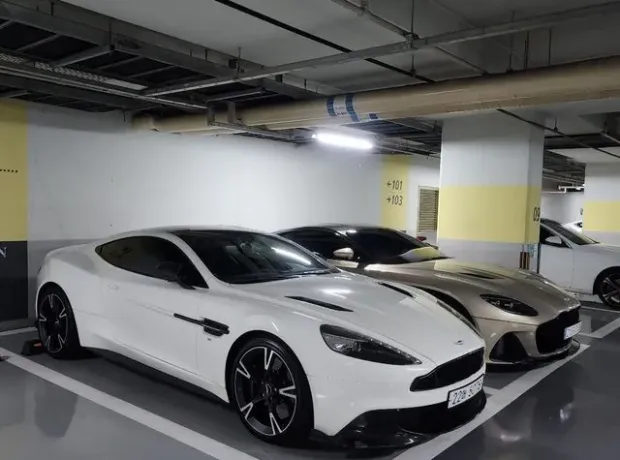 Aston Martin Bankish S, 2018