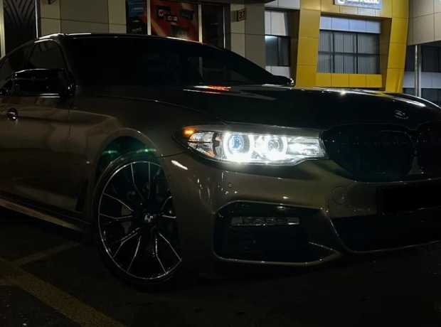 BMW 5 Series, Бензин, 2017