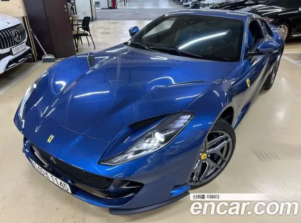 Ferrari 812 Superfast, 2020