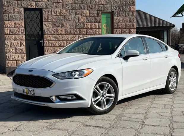 Ford Fusion (North America), Бензин, 2018