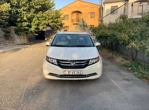 Honda Odyssey, Бензин, 2015