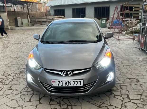 Hyundai Elantra, Бензин, 2013