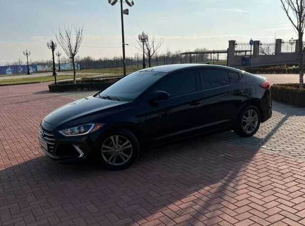 Hyundai Elantra, Бензин, 2017