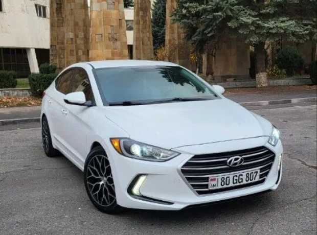 Hyundai Elantra, Бензин, 2017