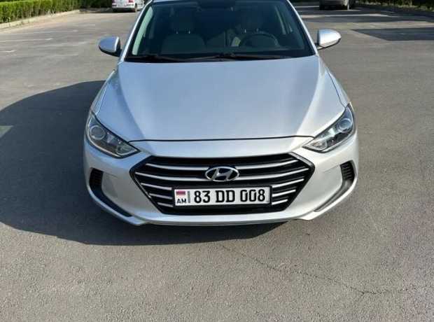 Hyundai Elantra, Бензин, 2017