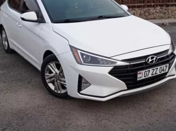 Hyundai Elantra, Бензин, 2018