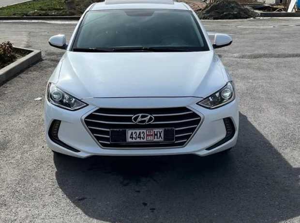 Hyundai Elantra, Бензин, 2018