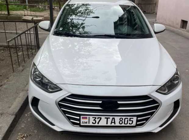 Hyundai Elantra, Бензин, 2018