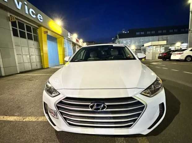 Hyundai Elantra, Бензин, 2018